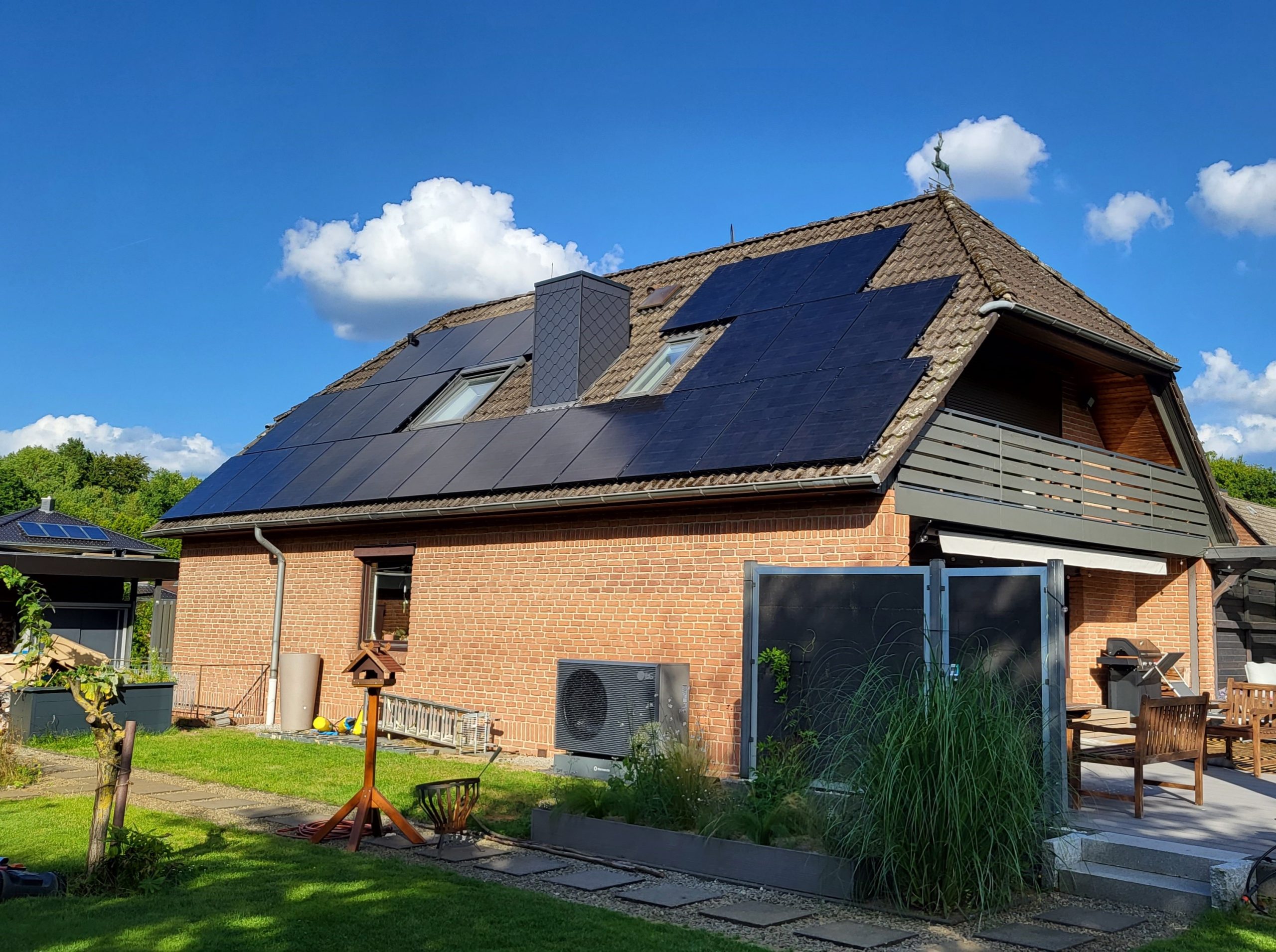 Westseite der Anlage mit 30 kWp.